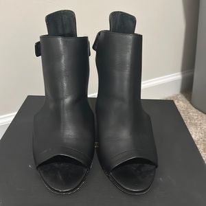 Open toe wedge sandals/ bootie